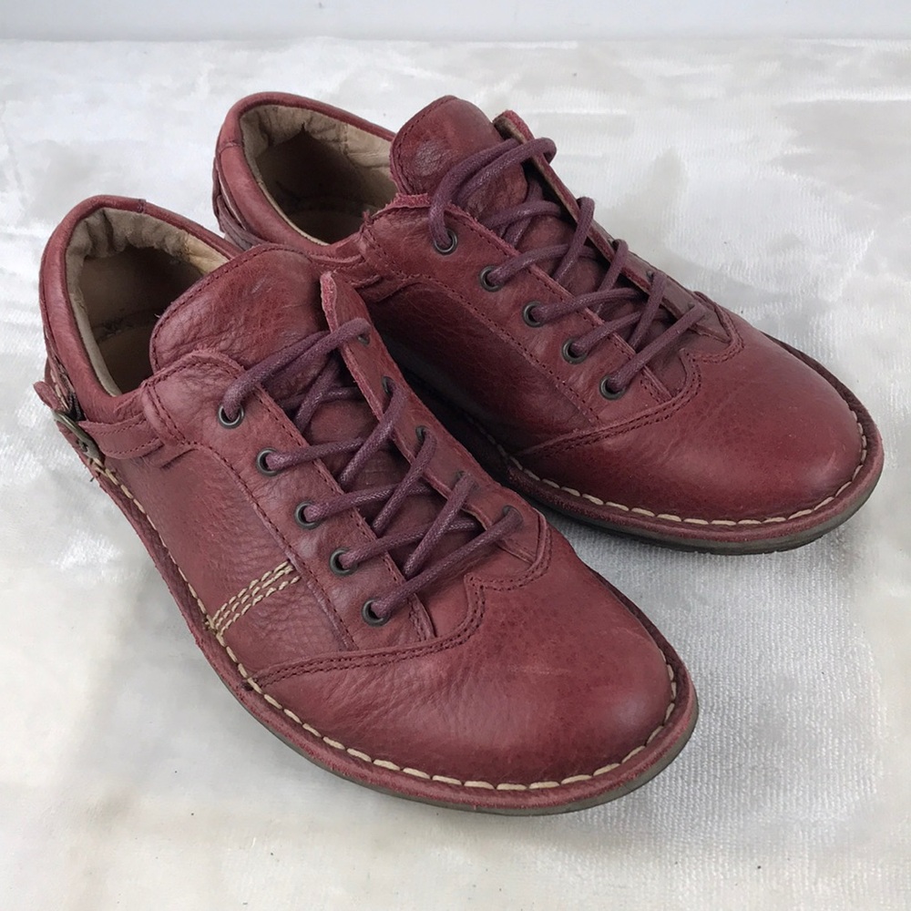 Kickers Womens Red Leather Casual Lace Up Shoes